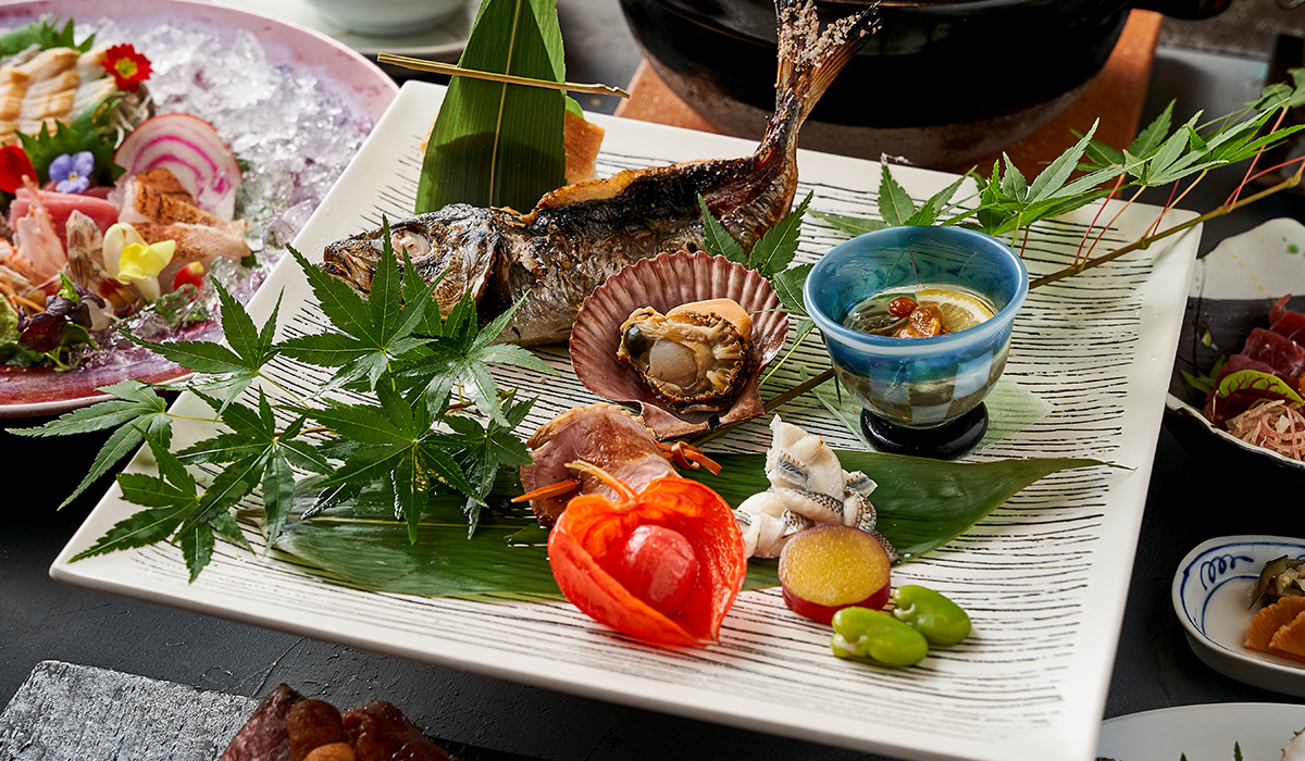 夕食 ダイニング食